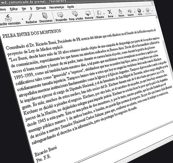 EL ESCRITO. El legislador Bussi analizó el debate por la ley de medios.