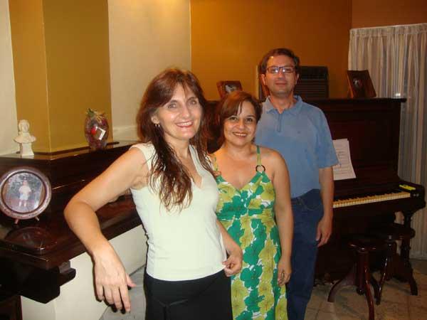 RESPONSABLES. Espert, Molina y Tiseira darán un recital con ritmo español.