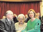 UN CAMBIO. Rojkés será senadora por primera vez. En el acto, estuvo acompañada por su madre. TELAM