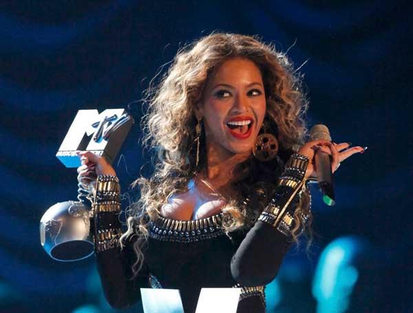 INFARTANTE. La cantante Beyoncé se alzó con tres estatuillas.