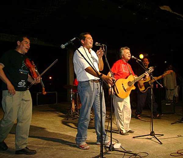 HOMENAJEADO. El grupo taficeño Los Musiqueros será galardonado esta noche con el codiciado Limón de Oro.