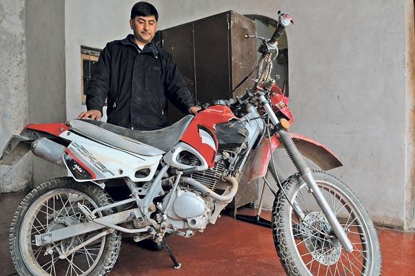 LA MOTO DE LAS VICTIMAS. Tres jóvenes habían estado en una fiesta y regresaban a su casa. ARCHIVO LA GACETA