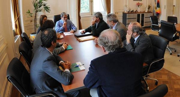 DIALOGO. Luego de varios meses, el Gobierno y el campo se sentaron a dialogar sobre los problemas del sector agropecuario. NA