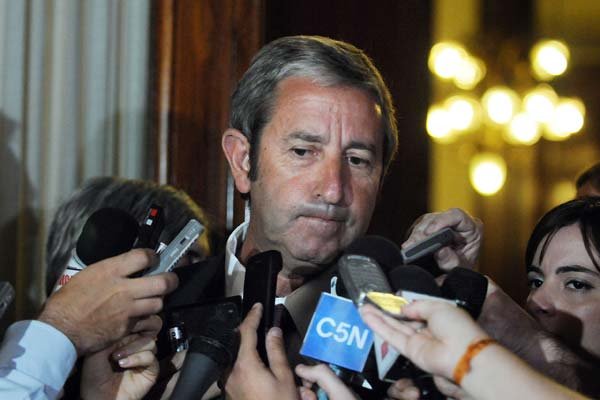 A LA CABEZA. Cobos convocó la reunión en el Senado para consensuar un pedido de sesión especial. NA