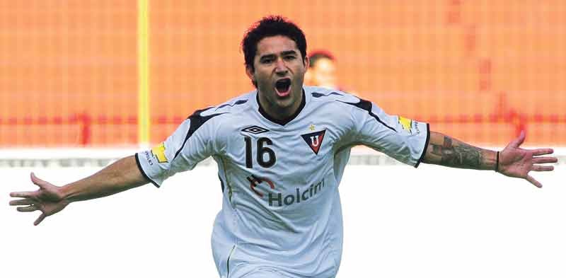 PELIGROSO. Con la contratación de Bieler, Racing tendrá poder ofensivo. TELAM
