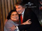 DOS GRANDES. El Gitano y Mercedes Sosa sentían una mutua admiración. Abajo, muy emocionado. LA GACETA/ARCHIVO