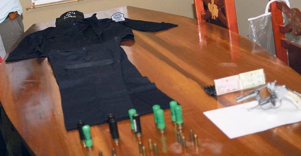 PRUEBA. El uniforme del acusado. LA GACETA / INES QUINTEROS ORIO