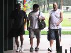 DISTENDIDOS. Carlos Roldán, Pedro Pablo Robles y Osvaldo Conte se retiran del complejo 
