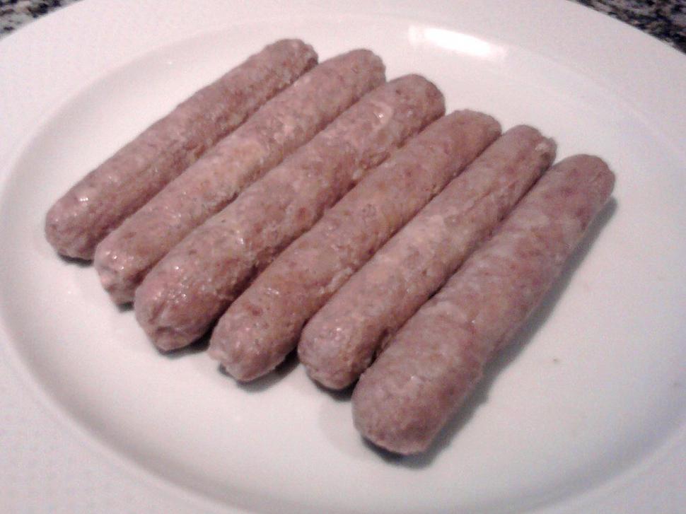 Salchichas caseras. No esperes que se vean igual que las compradas, pero si que sean más sanas y de sabor personal. FOTO / JAIME RADUSKY