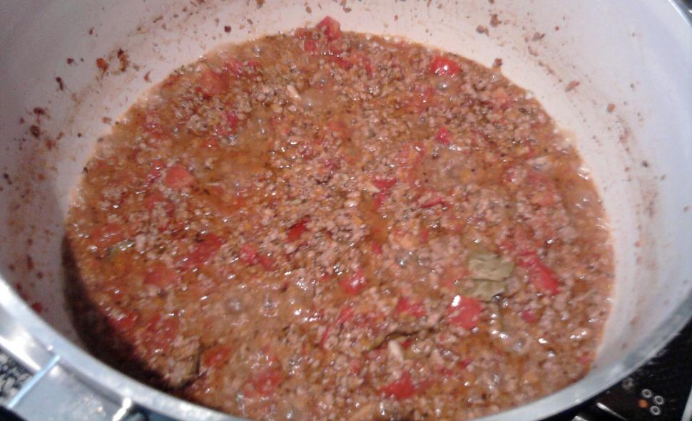 Aunque aquí aún le falta cocción, ese será el color final de nuestra salsa. FOTO / JAIME RADUSKY