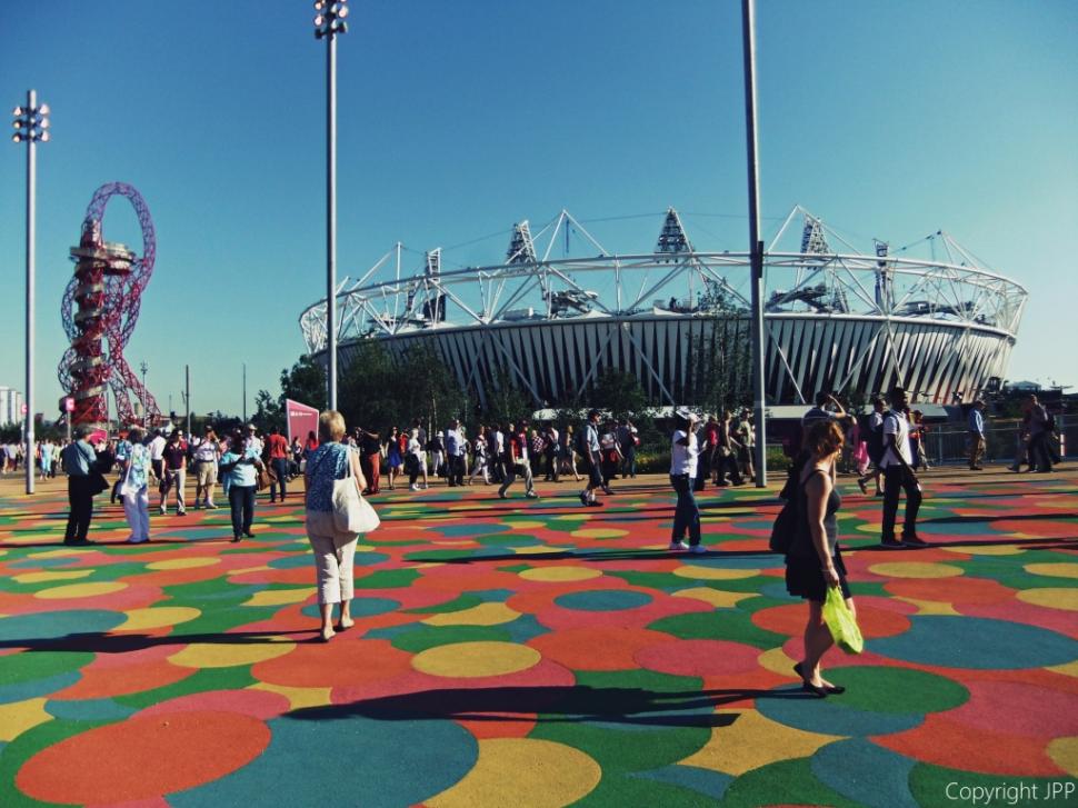 Estadio Olimpico y escultura The Orbit