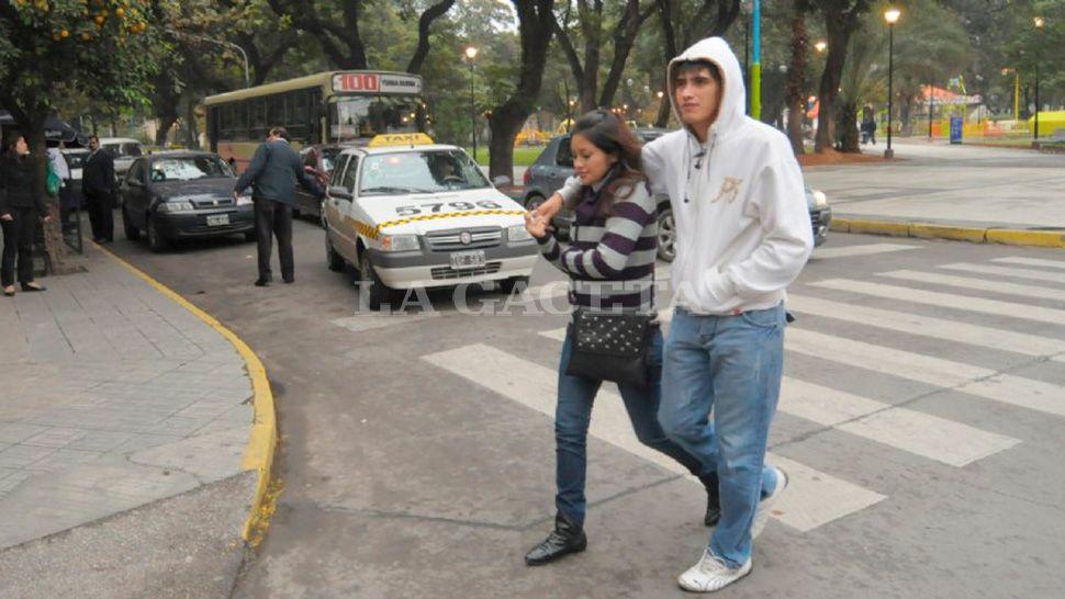 Para campera y paraguas: la jornada se mantendrá fría y con lloviznas - La Gaceta Tucumán