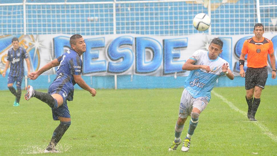 Bajo la lluvia, Atlético fue más y venció a Deportivo Aguilares - La Gaceta Tucumán