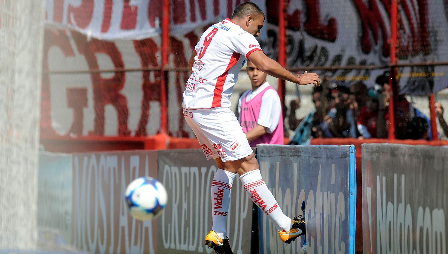 Rigamonti fue el héroe de Vélez ante Huracán