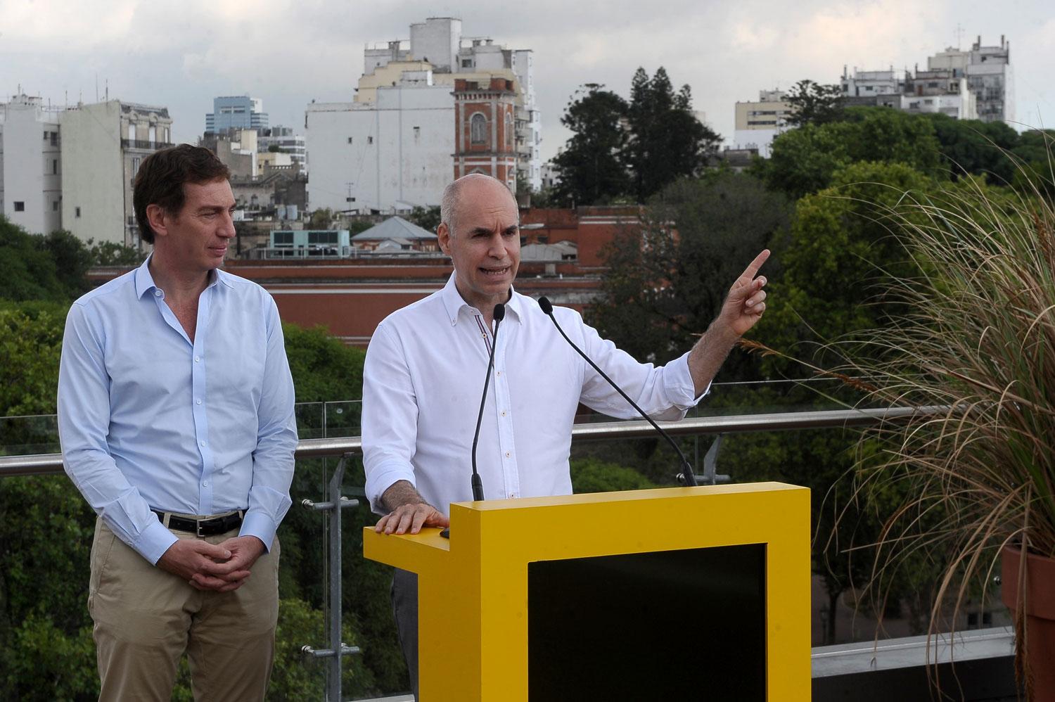 Larreta y Santilli aspiran a liderar la oposición nacional