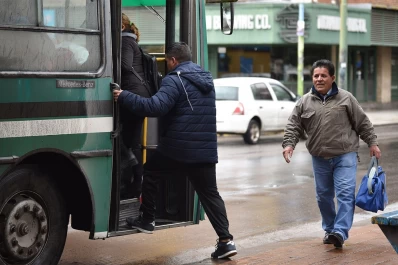 El boleto de colectivo subirá a $1.700 y definen un incremento en los taxis