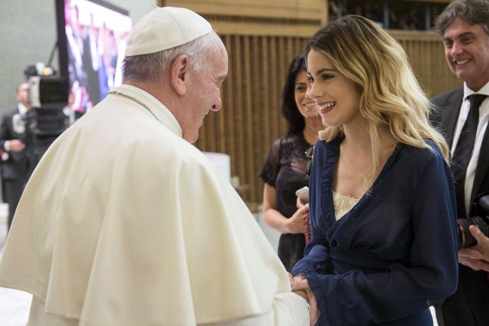 Martina Stoessel se mostró en traje de baño y revolucionó las redes sociales