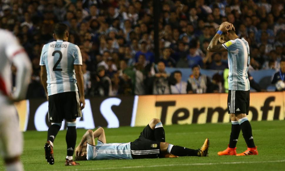 Argentina contra Perú en La Bombonera. FOTO TOMADA DE REUTERS.