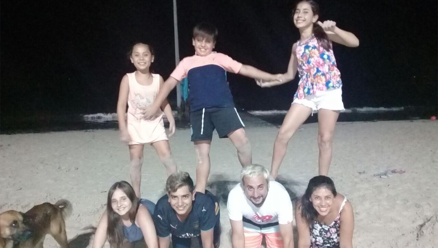 Familia Pucheta disfrutando de Canasvieiras, Brasil.