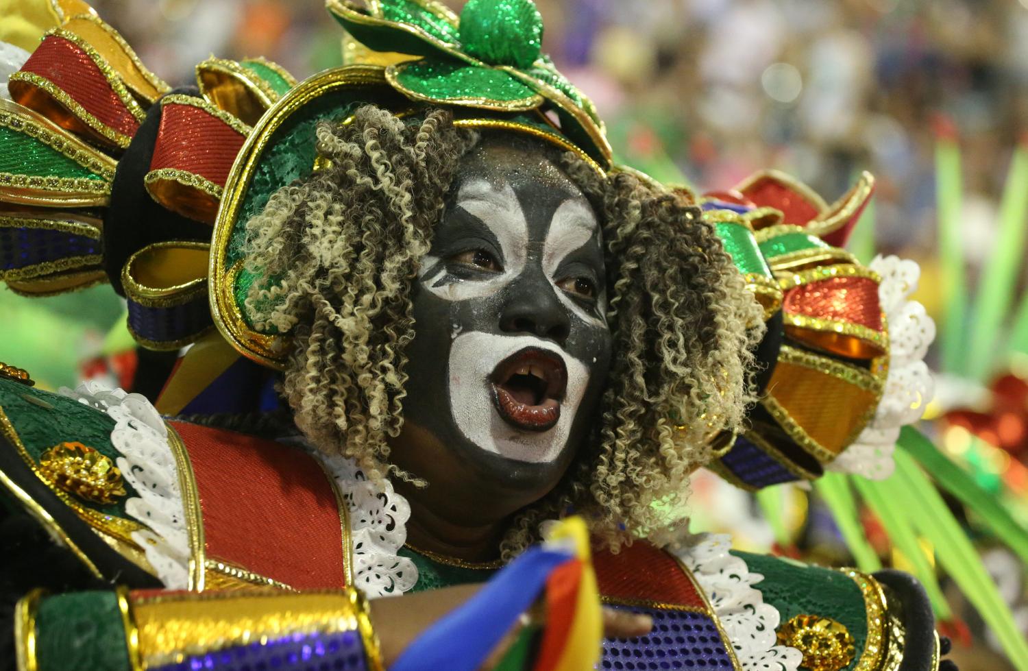 Karnaval. Карнавал Рио де Жанейро маски. Карнавальные маски в Рио де Жанейро. Карнавал маска костюм Рио де Жанейро. Бразильский карнавал Самба 20 век.
