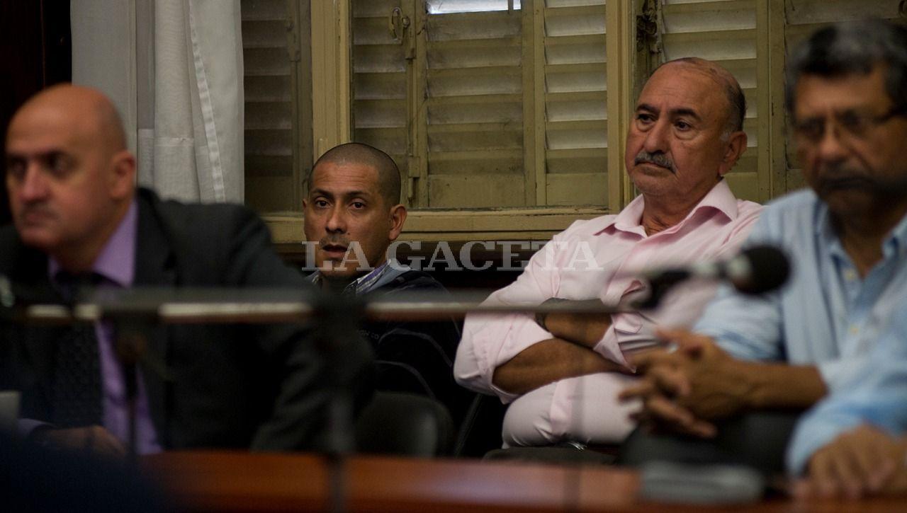 Los acusados Roberto Luis Gómez y Hugo Rodríguez durante el debate. LA GACETA /  FOTO DE JORGE OLMOS SGROSSO
