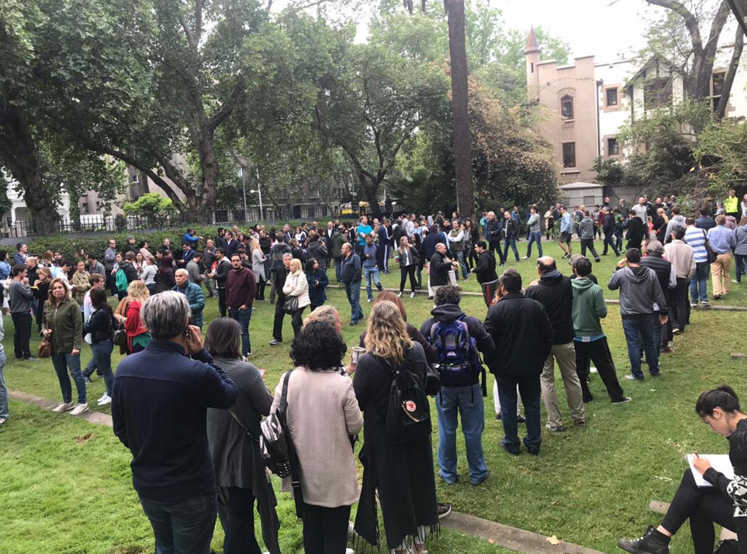 Elecciones presidenciales votan los argentinos que viven