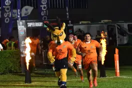 Goleada de Tarucas en su debut ante Selknam