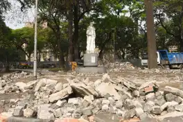 La plaza Urquiza en plena remodelación