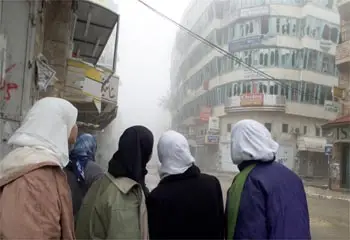 BAJO RIESGO. Varios edificios bombardeados están a punto de caer. 
