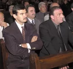 CORTANTE. Adad (derecha), presidente de Atlético, no anduvo con vueltas; les ofreció la libertad de acción a los jugadores disconformes.