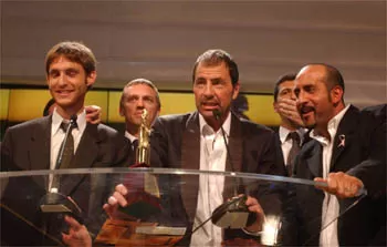TIEMPOS FELICES. El elenco de “Los simuladores” se mostró unido cuando ganó el Martín Fierro de Oro.