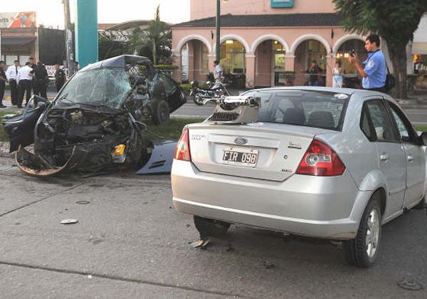 Escuché Un Reventón Y Vi Que Los Chicos Salían Caminando Del Auto