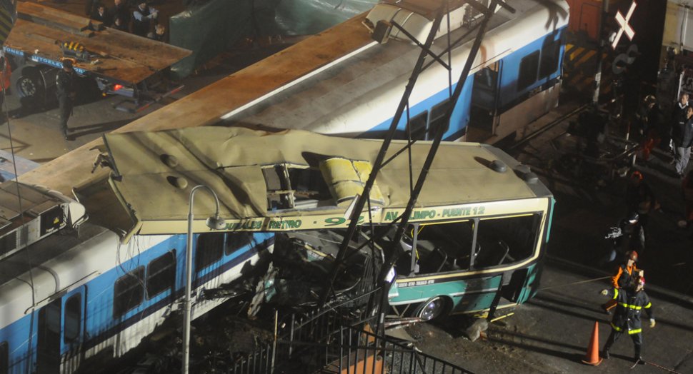 El Momento Del Choque Frontal Entre Los Dos Trenes