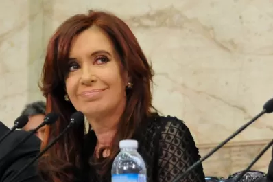 Cristina pidió más vuelos hacia Malvinas y que partan desde Argentina