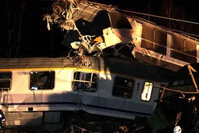 Al menos 14 muertos en un choque frontal de trenes en Polonia