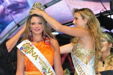 Mendoza es una fiesta: Música, teatro y reina de Vendimia