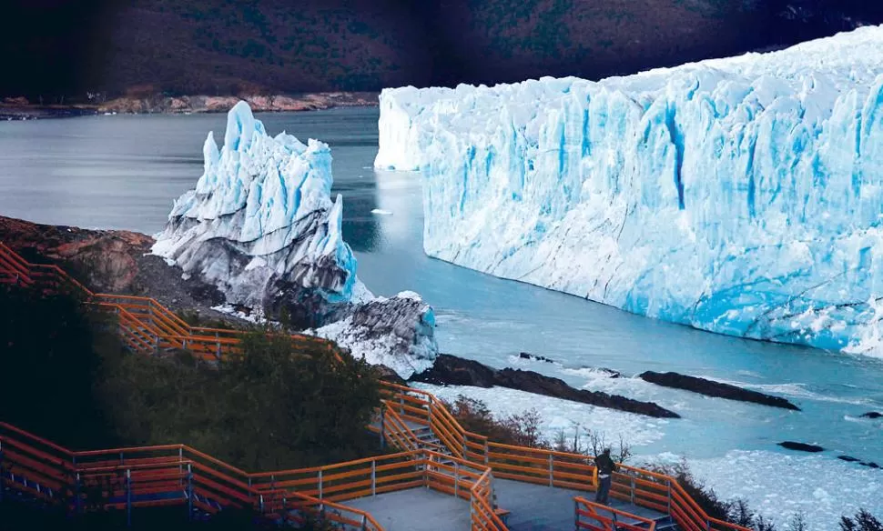 El espectacular desprendimiento del glaciar Perito Moreno se produjo ...