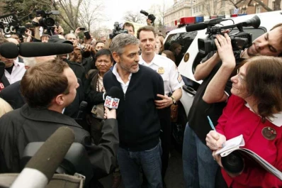 George Clooney estuvo preso por tres horas
