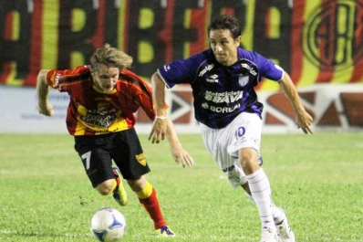 Atlético no pudo con Boca Unidos y perdió 2 a 1