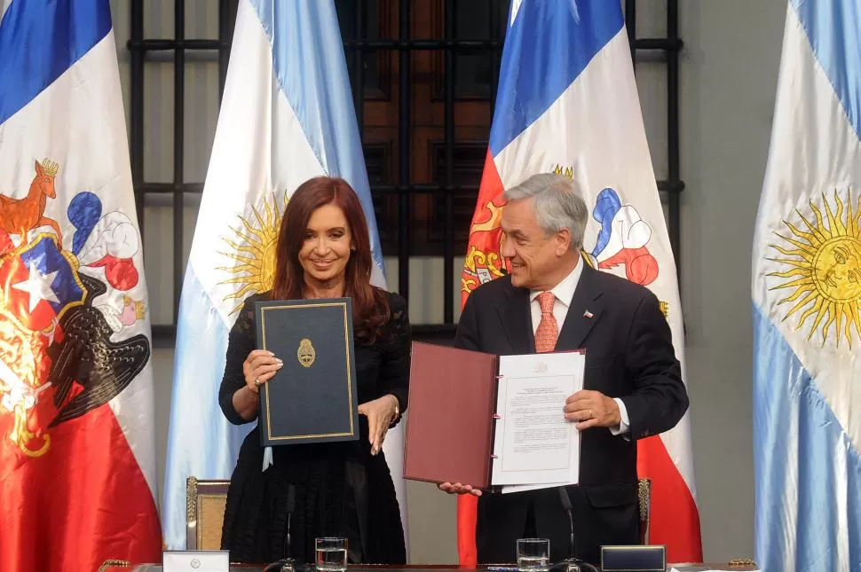 REFUERZAN VINCULOS. La mandataria argentina le agradeció a Piñera el apoyo de Chile a la causa por Malvinas. NA