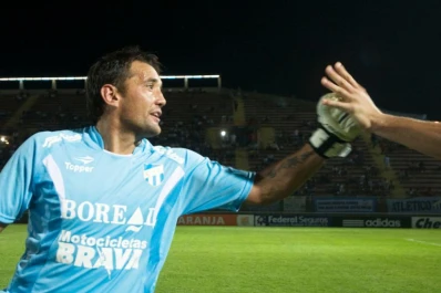 Dei Rossi condujo a Atlético a los octavos de final de la Copa Argentina