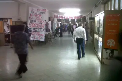 El 70% de los docentes universitarios acató la huelga, según Adiunt