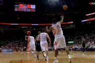 Video: el increíble triple de Marcus Camby