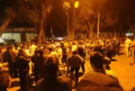 Se instalaron en la Jefatura para pedir un 37%