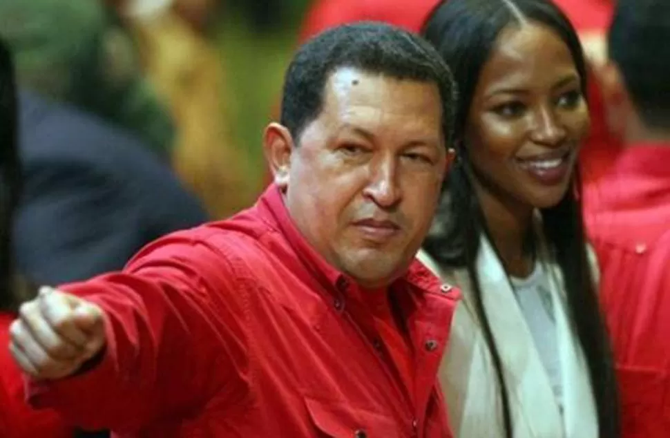 LA BELLAY EL PRESIDENTE. La amistad entre Chávez y la supermodelo Naomi Campbell desató infinidad de rumores. FOTO TOMADA DE CODIGOVENEZUELA.COM