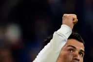 Con gol de Di María, Real Madrid aplastó a Apoel