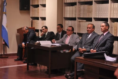 Piden absolver a policías por la muerte de piratas del asfalto