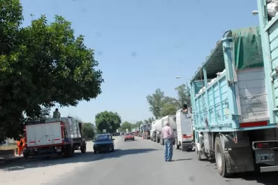 Restringirán el tránsito de camiones en las rutas