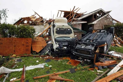 Dos violentos tornados provocaron graves daños en Texas