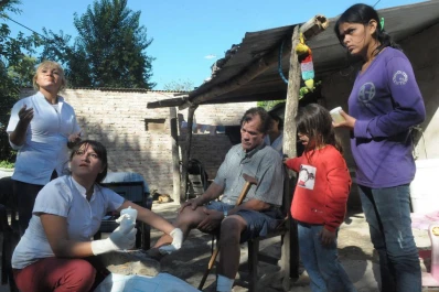 Si sos enfermo crónico, no tenés plata ni obra social, el Carrillo te asiste en tu casa